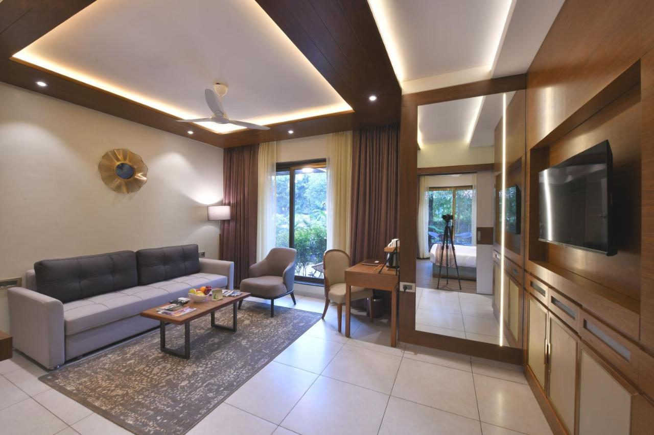 Arova Woods Zinc Journey By The Fern, Lonavala Otel Dış mekan fotoğraf